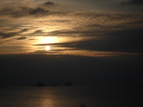 sunset sea italy europa europe italia tramonto nuvole mare cielo sole navi puglia goldenhour taranto apulia
