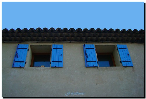 blue windows france blu bleu francia fenêtres ramatuelle ghostbuster finestre theperfectphotographer gigi49 dragondaggerphot