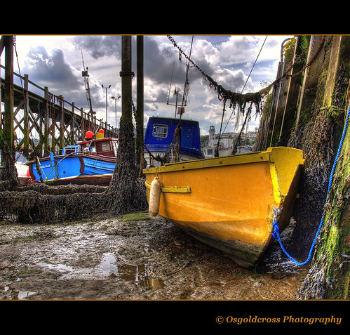 wood sea sky lighthouse seaweed industry water clouds photoshop boats fishing sand raw harbour framed tide olympus structure mooring scarborough lowtide ropes tied tiedup boro scarboroughharbour scarboro 3xp harbourwall photomatix tonemapped olympuse420 osgoldcross