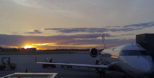 usa philadelphia plane sunrise skies airports