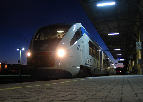 sunset italia tramonto trains railways fs alessandria ovada trenitalia ferrovia treni md062 r6148