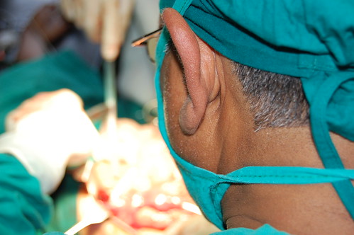 nikon surgery doctor operation surgeon sohrab d40 nikond40