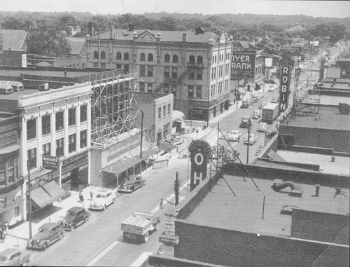 county street ohio st theater market scene robins east 1940s 1950s oh warren trumbull
