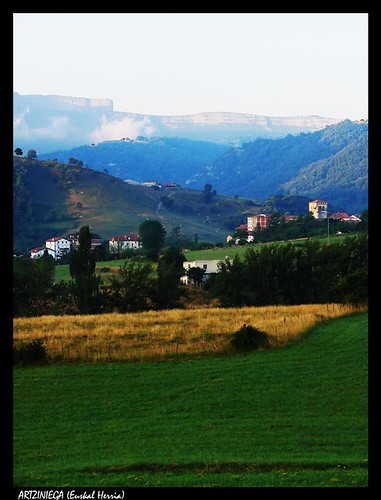 mountains country paisaje montaña basque vasco pais mendia euskal herria artziniega