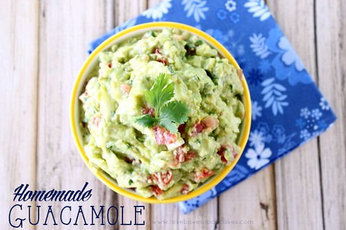 Homemade Guacamole is so easy to make at home - and it's ridiculously good! #avocado #Mexican