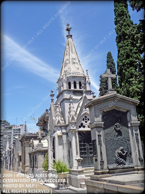 CEMENTERIO DE LA RECOLETA