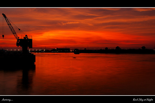 china sunset port geotagged hongkong crane redsky zuiko hdr zhongshan hdri photomatix aplusphoto olympuse30 918mm geo:lat=22569792 geo:lon=113475037