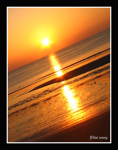 ocean morning light sea sky orange sun sunlight reflection beach nature water yellow clouds sunrise waves ray glorious gwadar