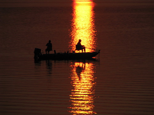 lake silhouette sunrise boat fishing texas bridgeport lakebridgeport bridgeporttexas