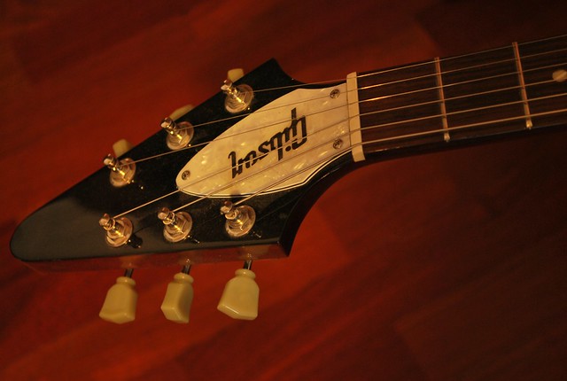 Photo：2007 Gibson Flying V '67 Reissue Cherry By Freebird_71
