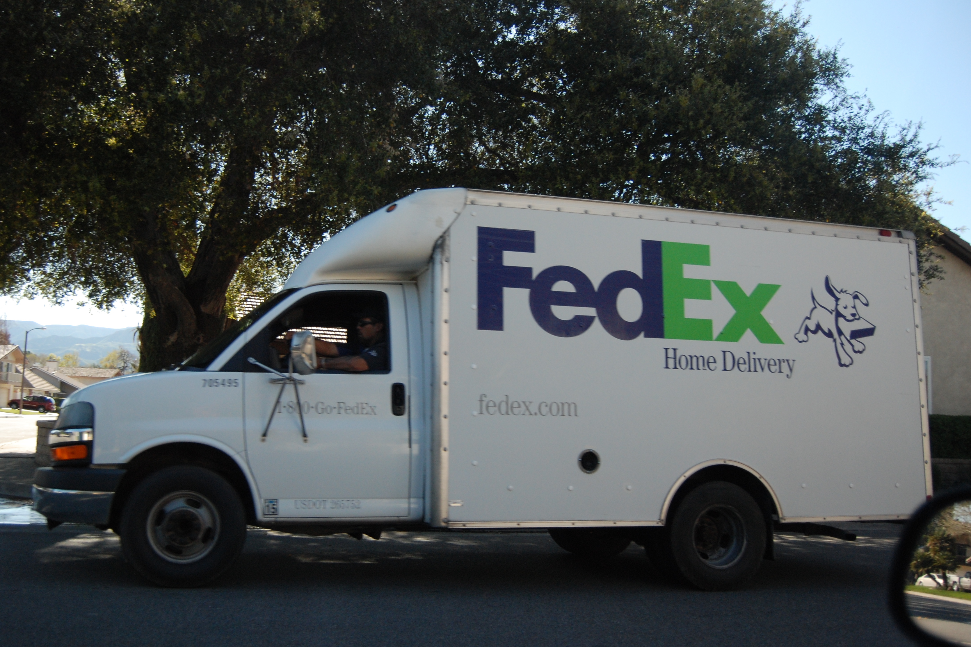 Fedex employee cimberly gets package delivered