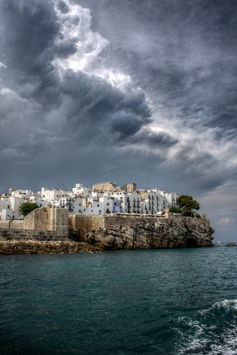 sea sky storm castle clouds town spain day cliffs hdr peñíscola cotcmostfavorited tthdr qtpfsgui canoneos450d flickrelite hdraddicted canonefs1855mmf3556is hdrpro thebestofhdr hdrdreams
