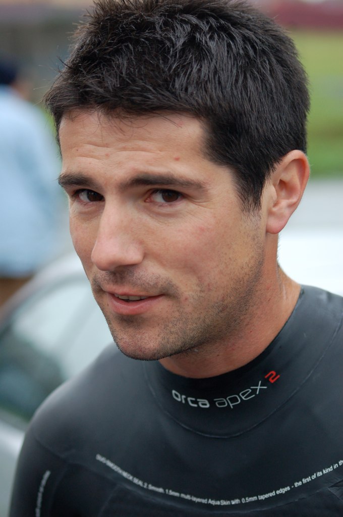TV Personality Craig Doyle prepares to start his first ever Olympic tri - TriAthy - I Edition - 2 June 2007