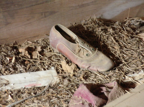 old abandoned mississippi shoe decay forgotten hollyspringsnationalforest