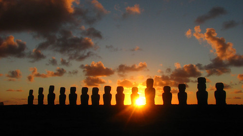 sunset sunrise statues moai easterisland rapanui ahutongariki flickrsbest overtheexcellence