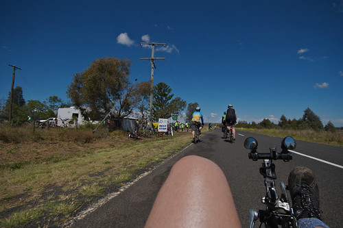 road bicycle day time outdoor australia reststop qld queensland aus day4 cyclequeensland imagetype photospecs cq09 dalbytooakey belahpark
