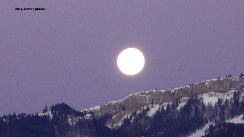 Full moon over the Jura, Bellach