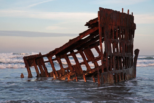 beach water oregon sunrise roadtrip coastal wreck 2008 shipwrecks peteriredale fortstevensstatepark