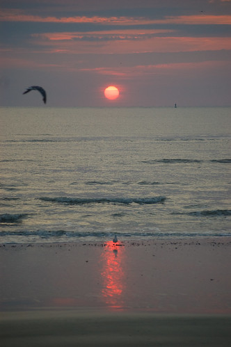 ocean sun beach sunrise waves tybee tybeeisland