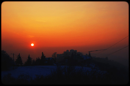 sunset tramonto neve montagna paese vargo