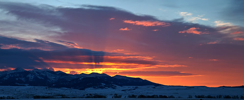 morning sky mountains clouds sunrise montana rays crepuscular