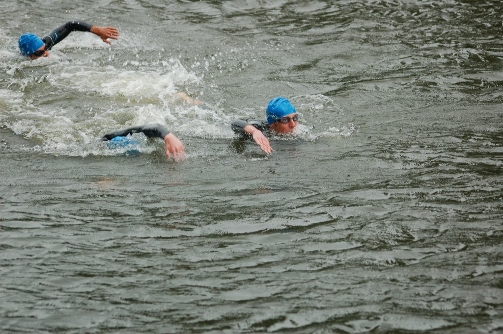 Heading in to finish at the swim - TriAthy - I Edition - 2 June 2007