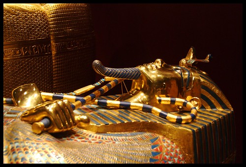 gold ancient mask egypt exhibition brno pharaoh sarcophagus tutankhamun maska otw d80 zlato výstava sarkofág tutanchámon