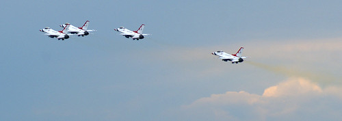 plane airplane fighter airshow f16 thunderbird daytonairshow airshow2009