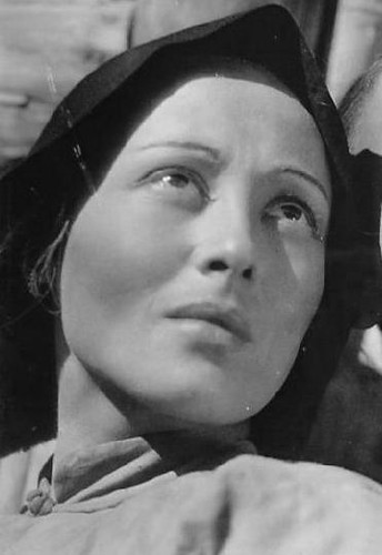 Luise Rainer in The Good Earth