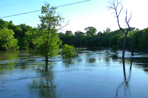 flood northdakota redriver fargo
