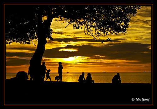 sunset orange cloudy silhouettes malaysia a200 muar straitsofmalacca sonydslr ibnuyusuf tanjungemas johordarultakzim mysonia bandarmaharani