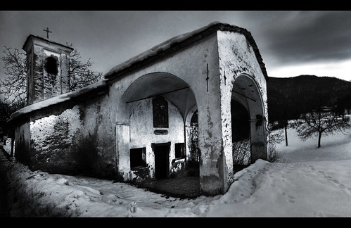 winter blackandwhite bw mountain abandoned church bn inverno bianco nero bianconero biancoenero valmaira tarenghi nikond300 tokina1116