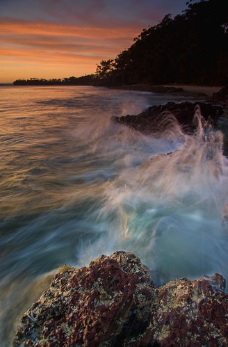 shells beach sunrise geotagged sand rocks waves australia nsw vincentia splach geo:lat=35069604 geo:lon=150683174