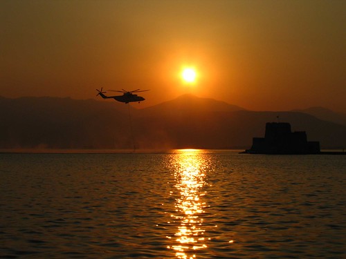 sunset sea canon fire tramonto mare hellas greece helicopter grecia s60 incendio nauplio peloponeso elicottero platinumheartaward