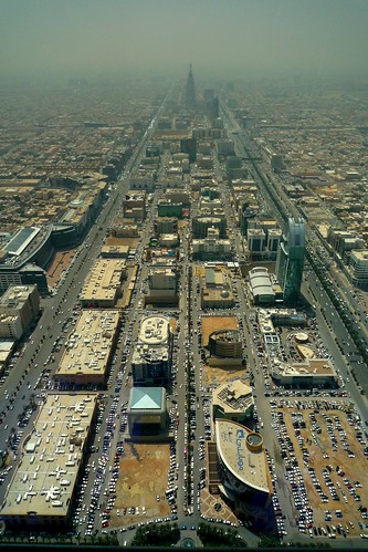 urban tower skyscraper landscape high cityscape perspective aerial saudi riyadh saudiarabia 2009 picnik kingdomtower middleast arriyadh kingdp