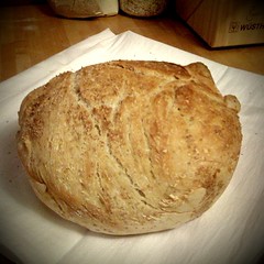 Bread à la Lahey via Bittman.