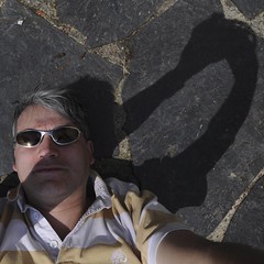 112/365-sp: Laying on the tiles - Photo of Parc-d'Anxtot
