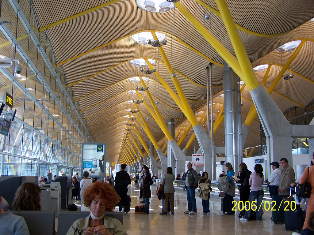 Swedish Chef Dave: Madrid Airport, A Lesson in Real Airport Design and Use-ability