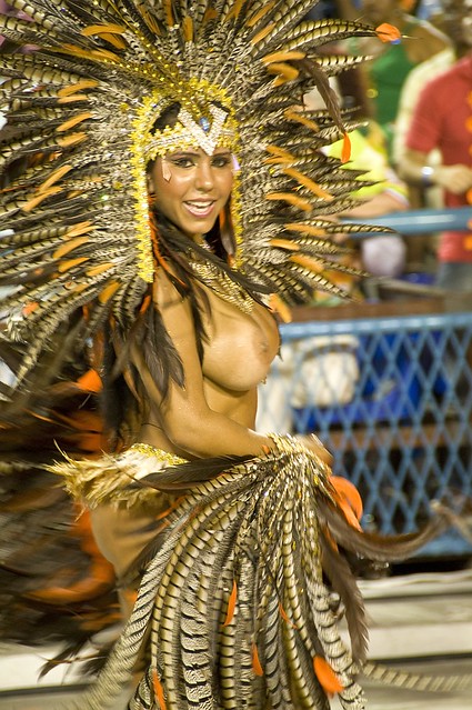 Topless Carnival Rio 35