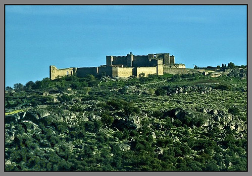 españa castle geotagged outdoors spain nikon europe d70 espana castelo castillo alcazaba trujillo extremadura mapspain замок крепость enunlugardeflickr испания эстремадура