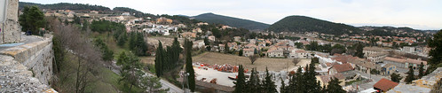 travel vacation panorama france buildings landscape town vineyard rhône vaisonlaromaine