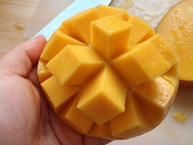 Cut mango