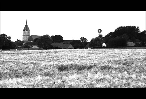 bw france church windmill rural blackwhite slim pentax gimp nb 28 paysage église circular noirblanc beauce blé éolienne polfilter heliopan smcpfa50mmf14 k20d smcpentaxfa50mmf14 eureloir berchèreslespierres shpmc