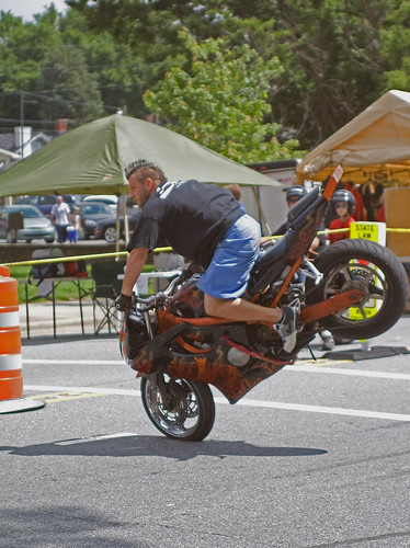 street festival nc northcarolina bbq motorcycle stunt lincolnton stund stuntbike frontwheel hoghappenin davidhopkinsphotography