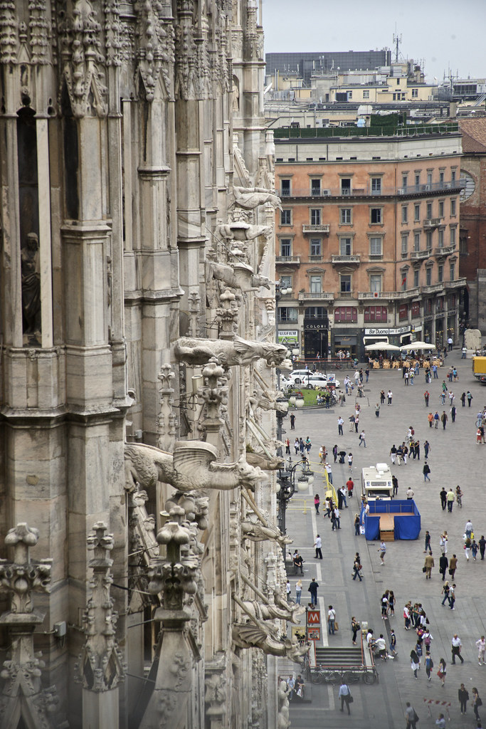 Gargoyles over Piazza del Duomo
