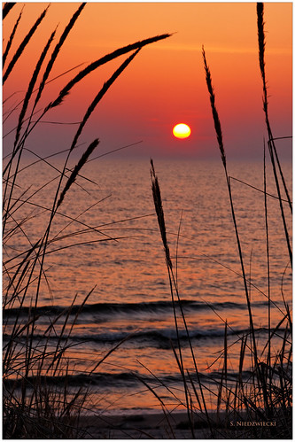 sunset beach dunes lakemichigan greatlakes montague dunegrass muskegoncounty artprize stacyniedzwiecki stacycossolini puremichigan