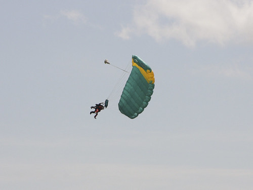 sky skydiving canopy parachute