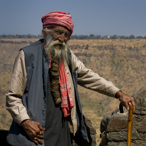 travel portrait people india photoshop beard nikon raw oldman rasta baba mandu d300 madhyapradesh theindiatree