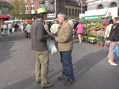 Ecolo - Action Poste - marché de Charleroi - 27-04-2008  - 2