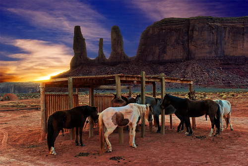 sunset arizona horses southwest utah desert redrock monumentvalley monolith hdr stables navajotribalpark photomatix the3sisters nikon1855mm nikond80